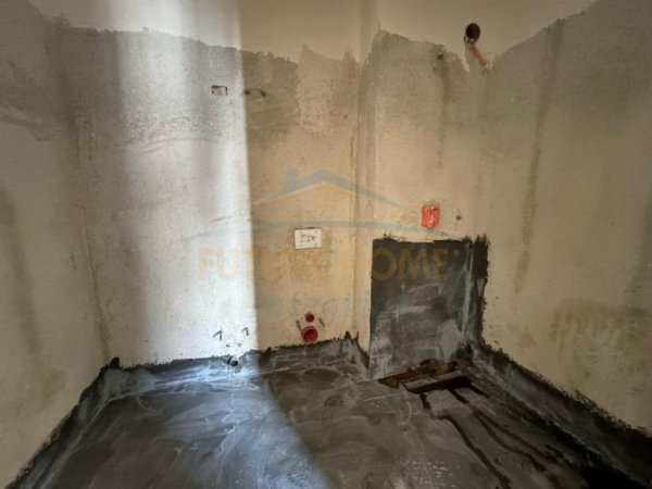 Tirane, shitet apartament 2+1+Ballkon Kati 7, 94 m² 122.500 € (Kompleksi Tirana Entry II, Tiranë.)