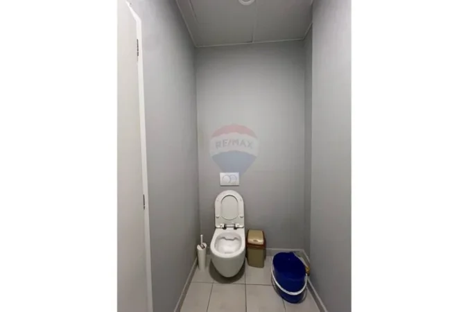 Tirane, shitet ambjent biznesi , 386 m² 350.000 € (Rruga Riza Cerova)