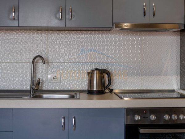 Tirane, shitet apartament 1+1 Kati 5, 59 m² 132.000 € (PAZARI I RI TIRANE)