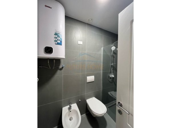 Tirane, jepet me qera apartament 2+1+Ballkon Kati 5, 130 m² 2.200 € (Lake View Residence, Tiranë.)