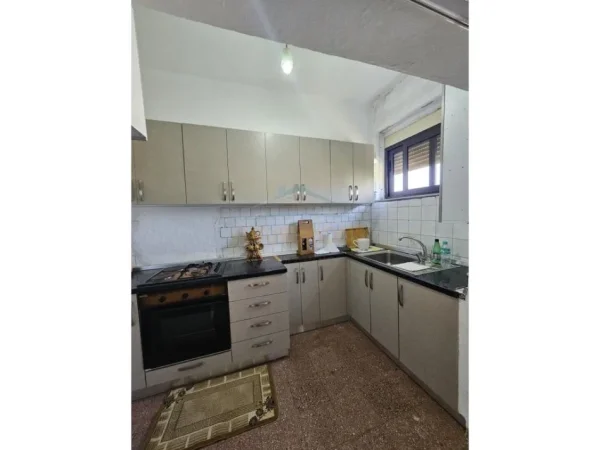 Durres, shitet apartament 2+1+Ballkon Kati 2, 95 m² 85.000 € (shkozet)
