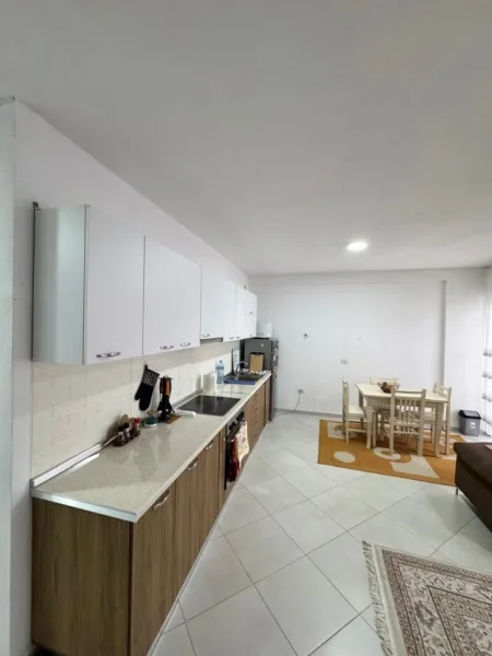 Tirane, jepet me qera apartament 2+1+Aneks+Ballkon Kati 8, 115 m² 400 € (Astir)