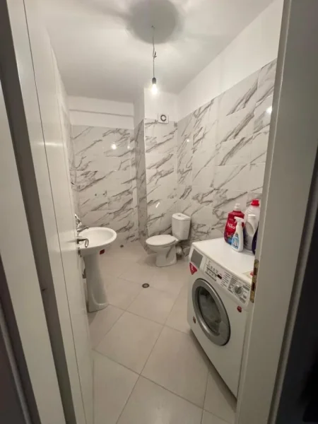 Tirane, jepet me qera apartament 2+1+Aneks+Ballkon Kati 8, 115 m² 400 € (Astir)