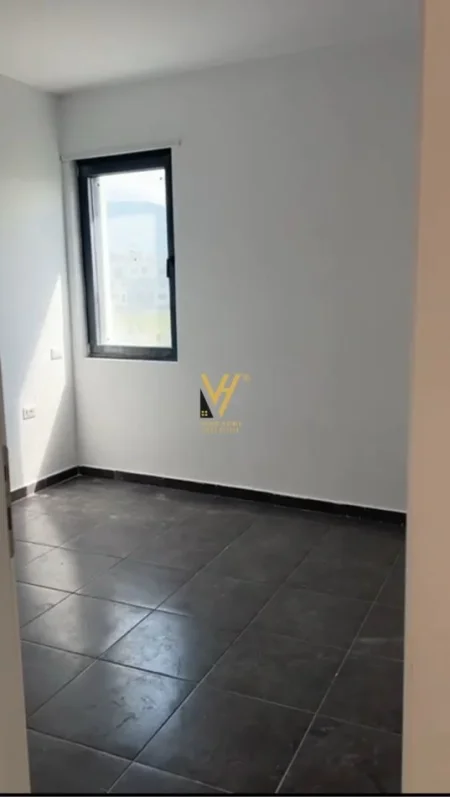 Tirane, shitet apartament 3+1+Ballkon Kati 5, 146 m² 286.100 € (LIQENI I THATE)