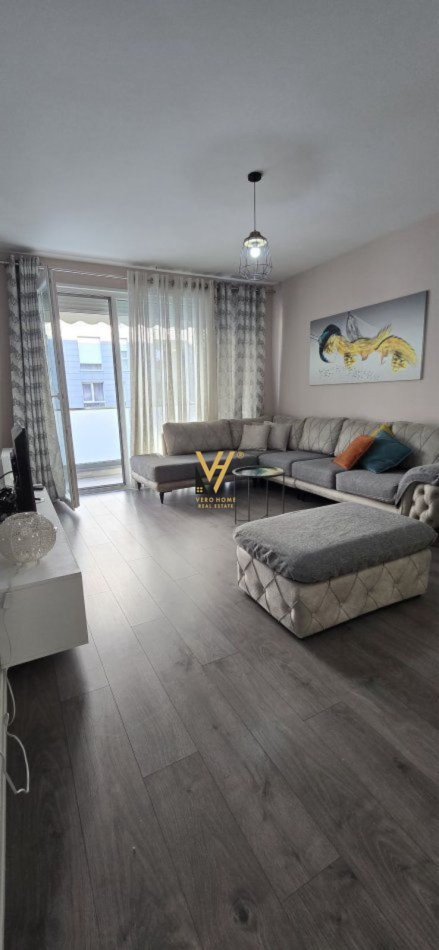 Tirane, jepet me qera apartament 1+1+Ballkon Kati 4, 70 m² 550 € (DON BOSKO)