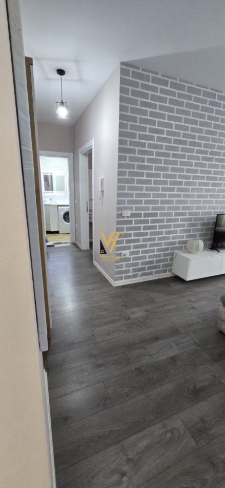 Tirane, jepet me qera apartament 1+1+Ballkon Kati 4, 70 m² 550 € (DON BOSKO)
