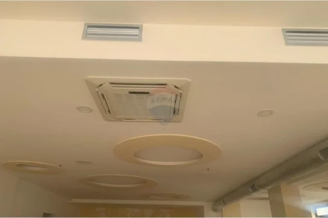 Tirane, shitet dyqan Kati 4, 131 m² (Fresku)