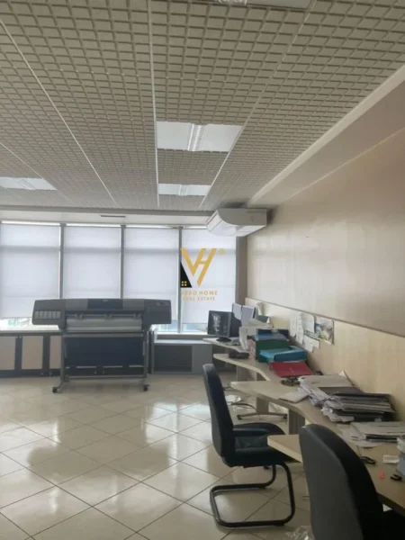 Tirane, jepet me qera ambjent biznesi Kati 5, 364 m² 2.800 € (KTHESA E KAMZES)