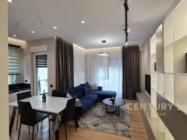 Tirane, jepet me qera apartament 2+1+Aneks+Ballkon Kati 5, 79 m² 800 € (KOMPLEKSI KONTAKTI)