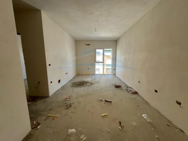 Shitet, Apartament 2+1+2, Kompleksi Tirana Entry II, Tiranë.