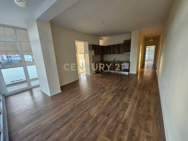 Tirane, jepet me qera apartament 3+1+Aneks+Ballkon Kati 1, 139 m² 1.500 € (Kika 2)