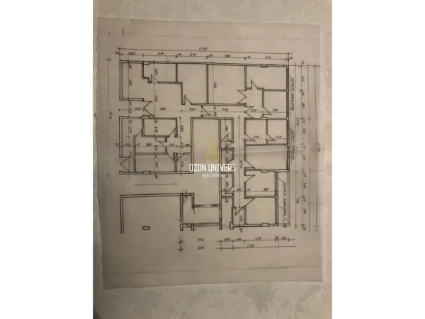 Tirane, jepet me qera ambjent biznesi Kati 0, 400 m² 4.000 € (shallvaret)