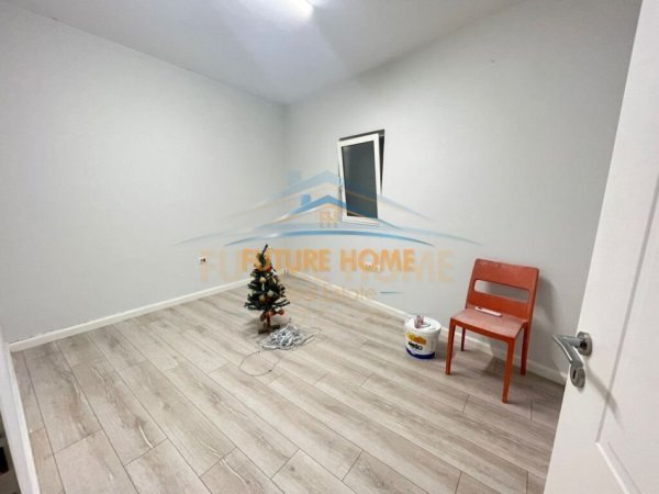 Tirane, jepet me qera ambjent biznesi Kati 1, 75 m² 580 € (Zogu I Zi)