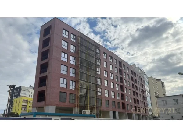 Tirane, shes apartament 4+1+Aneks+Ballkon Kati 3, 200 m² 360.000 € (Jordan Misja)