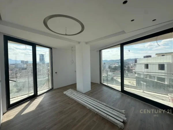 Tirane, shes apartament 3+1+Aneks+Ballkon Kati 8, 140 m² 320.000 € (Mine Peza)