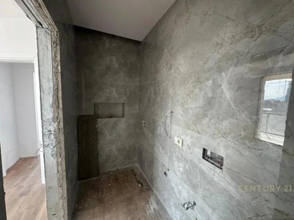 Tirane, shes apartament 3+1+Aneks+Ballkon Kati 8, 140 m² 320.000 € (Mine Peza)