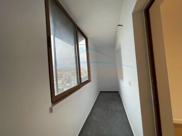 Shitet, Apartament 2+1, Kinostudio