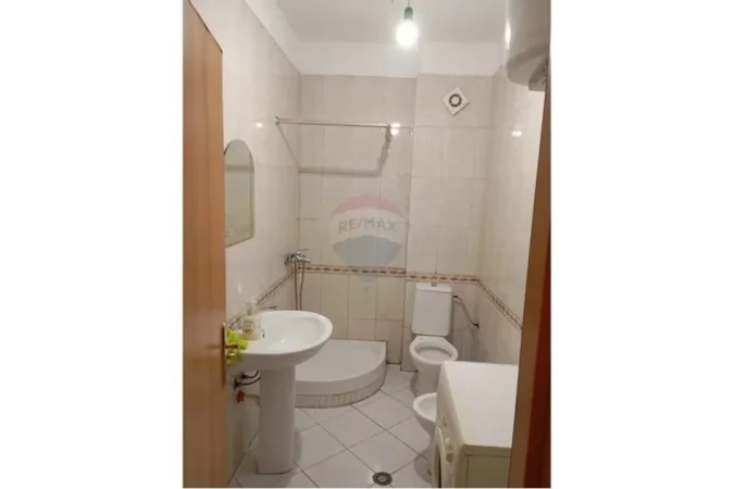 Durres, shitet apartament 1+1 Kati 7, 58.000 € (DURRES)