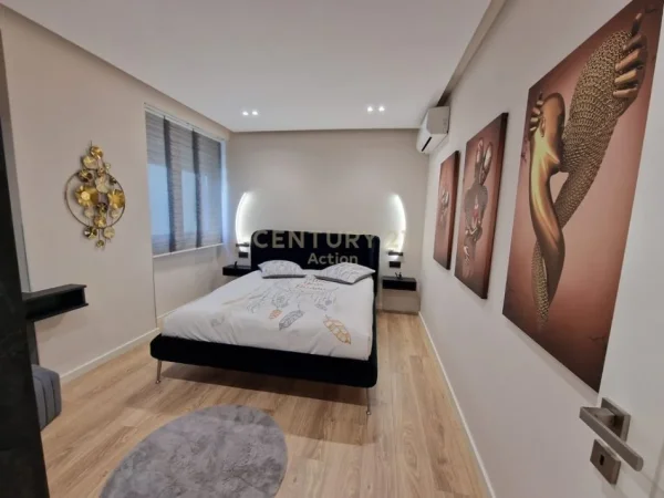 Tirane, jepet me qera apartament 2+1+Aneks+Ballkon Kati 3, 100 m² 1.500 € (ISH EKSPOZITA)