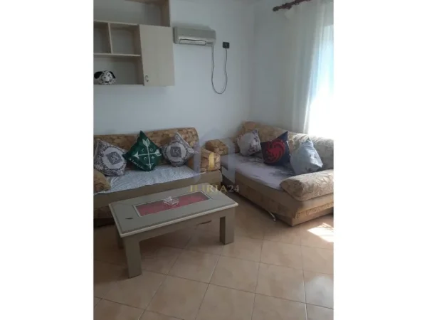 Tirane, jepet me qera apartament 2+1 Kati 3, 75 m² 500 € (Rruga e Dibres)