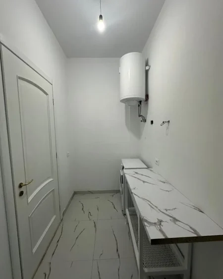 Tirane, jap me qera apartament Kati 2, 65 m² 35.000 € (Kombinat)