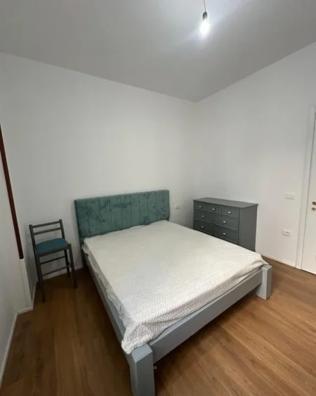 Tirane, jap me qera apartament Kati 2, 65 m² 35.000 € (Kombinat)