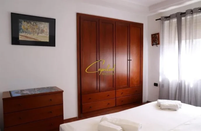 Tirane, jepet me qera apartament 1+1 Kati 2, 70 m² 1.000 € (QENDER)