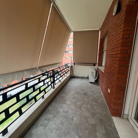 Tirane, jepet me qera apartament 2+1 Kati 3, 77 m² 650 € (Golden Park)