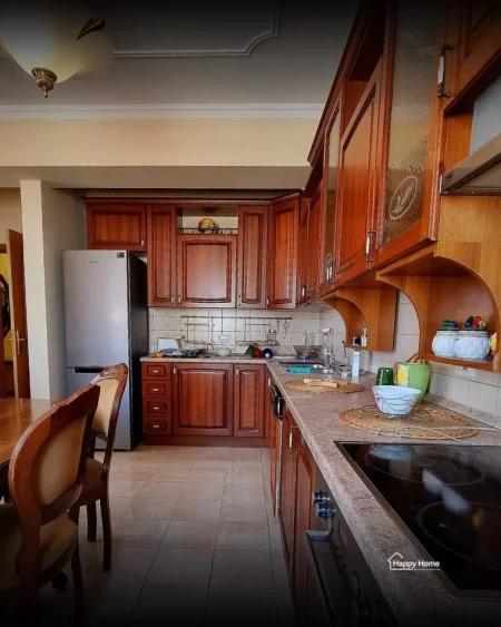 Tirane, jepet me qera apartament 2+1 Kati 7, 90 m² 800 € (Blloku)