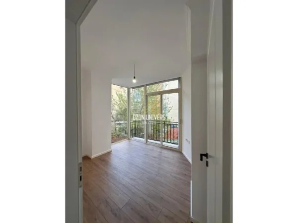 Tirane, shitet apartament 1+1 Kati 2, 43 m² 120.000 € (Prokuroria e Tiranes)