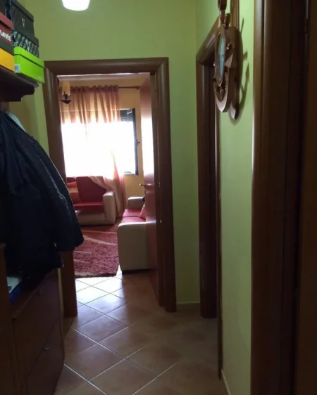 Tirane, jepet me qera apartament 2+1+Ballkon Kati 11, 70 m² 500 € (rruga Asim Vokshi prane Spak dhe Arkives se Shtetit)