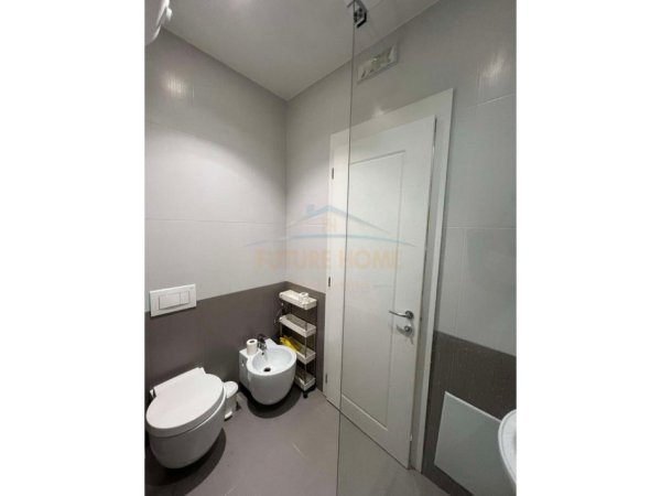 Tirane, shitet apartament 1+1+Aneks+Ballkon Kati 5, 82 m² 165.000 € (Kopshti Botanik)
