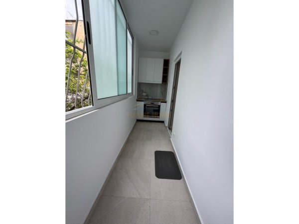Tirane, jap me qera apartament 1+1+Ballkon Kati 2, 54 m² 550 € (Rruga e Durresit)