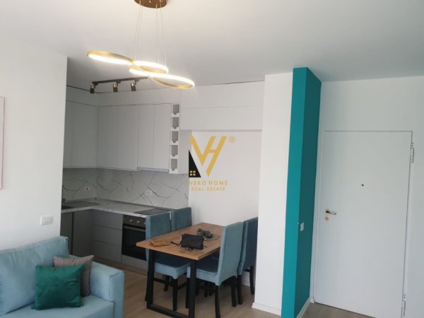 Tirane, jepet me qera apartament 1+1+Ballkon Kati 3, 70 m² 470 € (ISH FUSHA E AVIACIONIT)