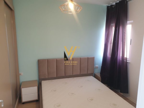 Tirane, jepet me qera apartament 1+1+Ballkon Kati 3, 70 m² 470 € (ISH FUSHA E AVIACIONIT)