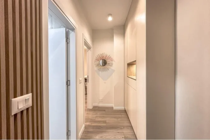 Tirane, jepet me qera apartament 2+1+Aneks+Ballkon Kati 7, 105 m² 1.000 € (Rruga e Kavajes)