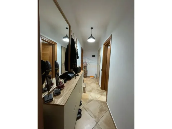 Tirane, shitet apartament 1+1+Ballkon Kati 2, 66 m² 127.000 € (Kodra e Diellit)