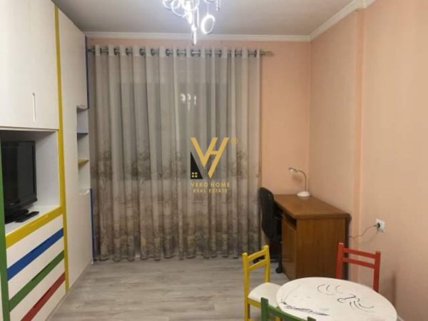 Tirane, jepet me qera apartament 2+1+Ballkon Kati 6, 102 m² 700 € (YZBERISHT)