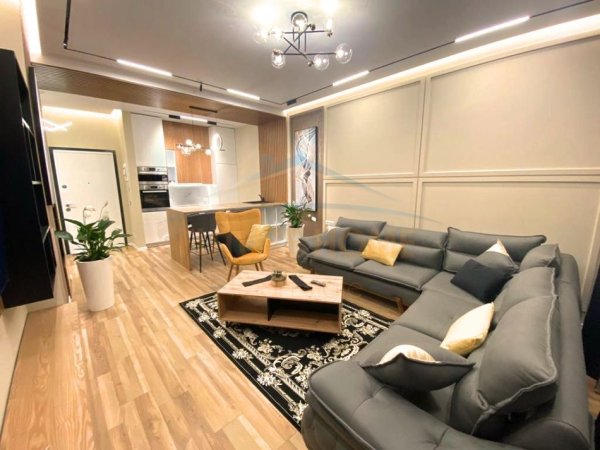 Tirane, jepet me qera apartament 1+1+Ballkon Kati 5, 70 m² 800 € (Kompleksi SQUARE 21)