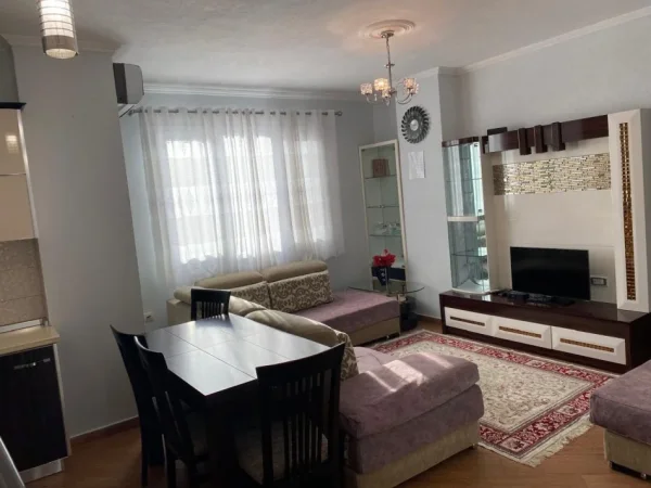 Tirane, jepet me qera apartament 2+1 Kati 5, 86 m² 400 € (fushe mezez)