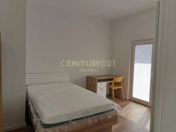 Tirane, jepet me qera apartament 2+1 Kati 2, 116 m² 800 € (Selvia)