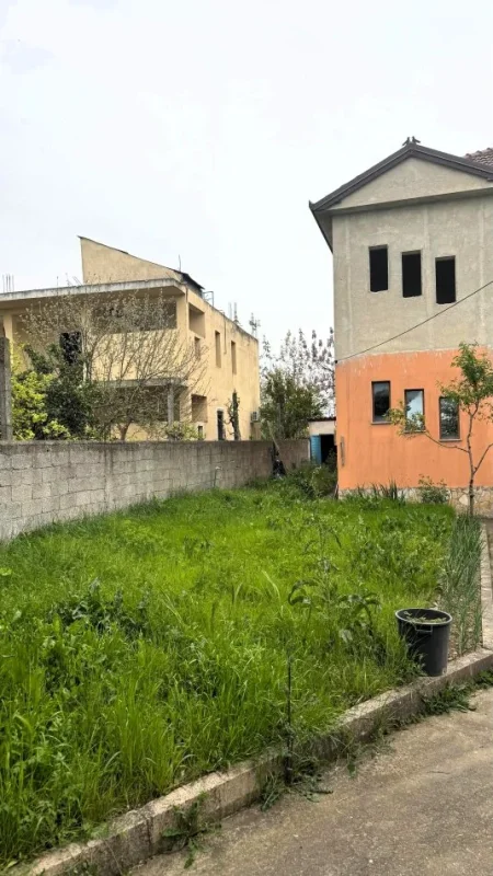 Tirane, shitet shtepi 2 Katshe Kati 2, 260 m² 200.000 € (Rruga Apollonia Kamez)