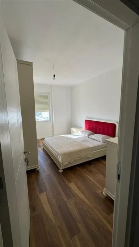 Tirane, jepet me qera apartament 1+1+Ballkon Kati 6, 65 m² 400 € (fresku)
