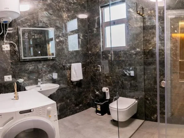 Tirane, jepet me qera apartament 2+1+Ballkon Kati 2, 100 m² 550 € (QYTET STUDENTI)