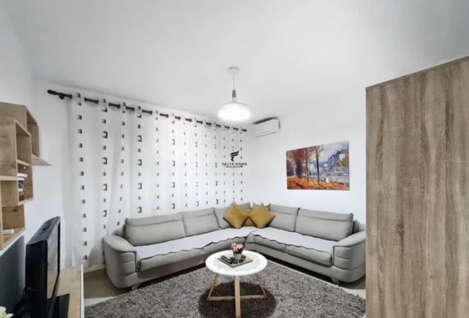 Tirane, jepet me qera apartament 1+1+Ballkon Kati 1, 58 m² 750 € (PAZARI I RI)