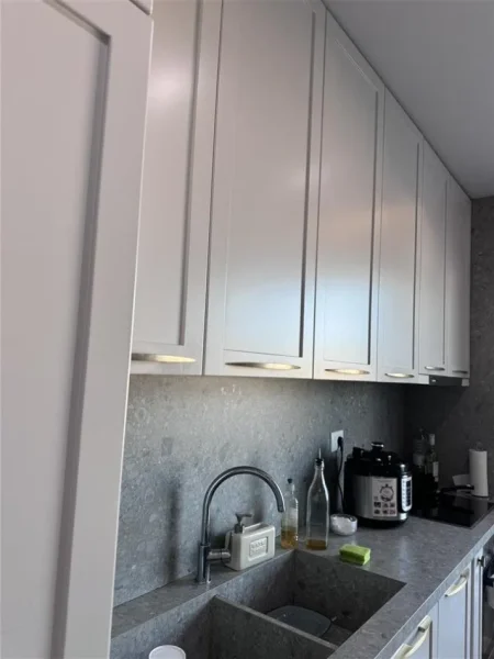 Tirane, shitet apartament 1+1+Ballkon Kati 4, 74 m² 135.000 € (Bulevardi ri ne fund)