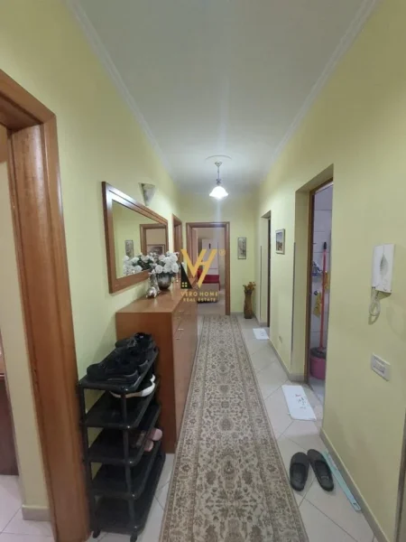 Tirane, shitet apartament 3+1+Ballkon Kati 5, 106 m² 175.000 € (RRUGA DERVISH HEKALI)
