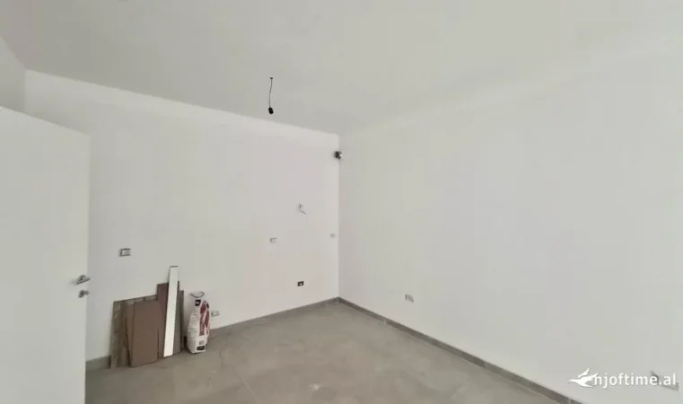 Shtepi ose Zyre me Qera: Hera e Pare me Qera 1+1+1 Post Parkimi - 📍 Liqeni i Thate | Bosh - Kt.1 * Pllt v 2025 ((((500€/muaj))))****