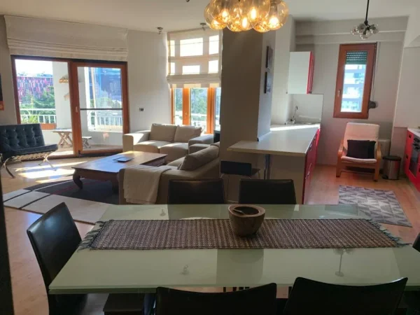 Tirane, jepet me qera apartament 2+1+Ballkon Kati 7, 114 m² 1.500 € (Rruga Abdyl Frasheri)