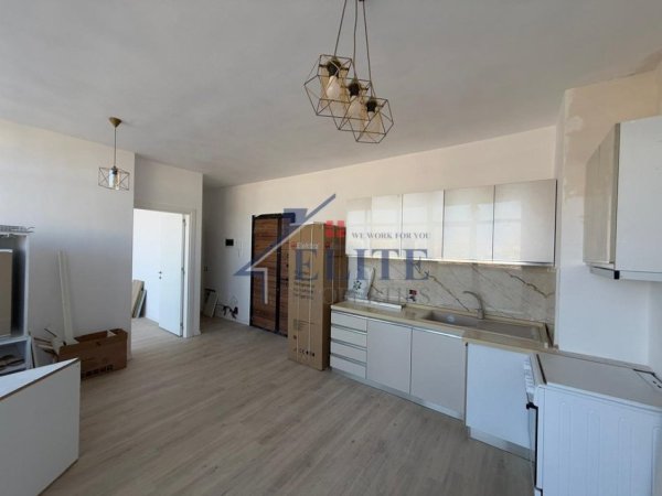 Tirane, jepet me qera apartament 1+1+Ballkon Kati 6, 70 m² 350 € (Fundi i Bulevardit te ri)